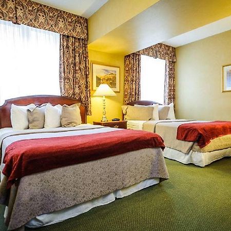 Peterborough Inn & Suites Hotel Luaran gambar