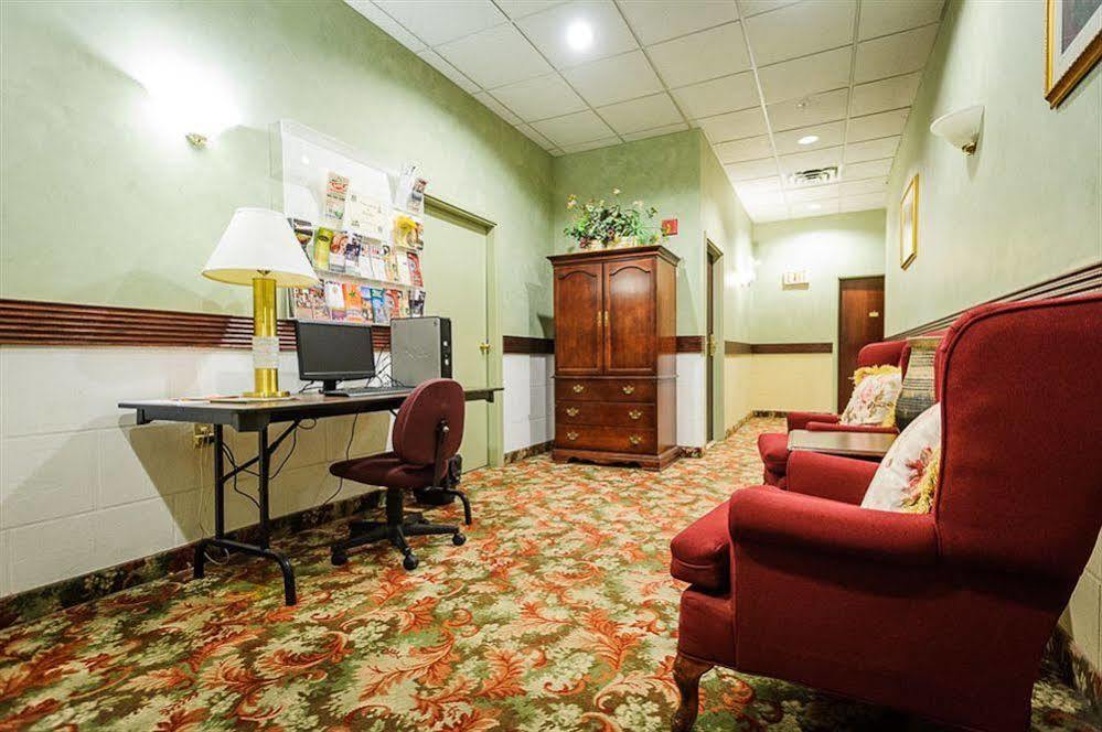 Peterborough Inn & Suites Hotel Luaran gambar