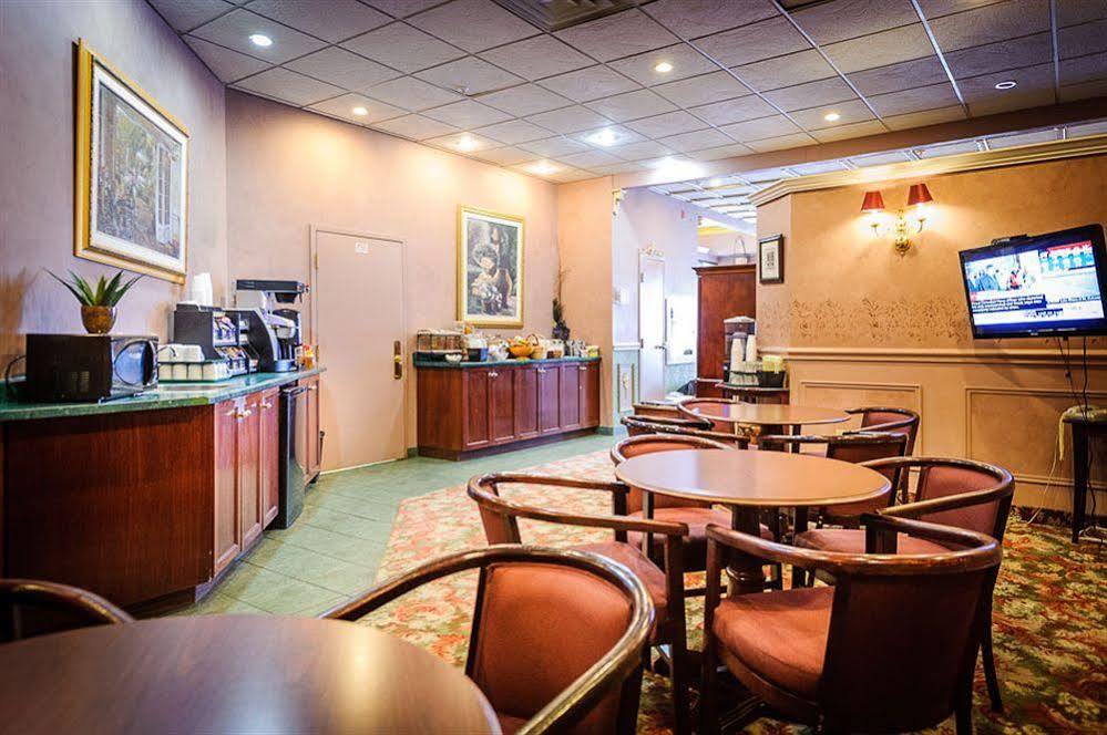 Peterborough Inn & Suites Hotel Luaran gambar